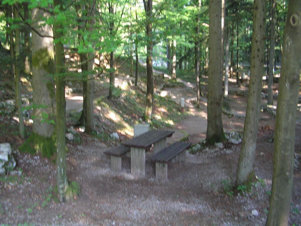 Camping Pivka Jama Постойна Екстер'єр фото